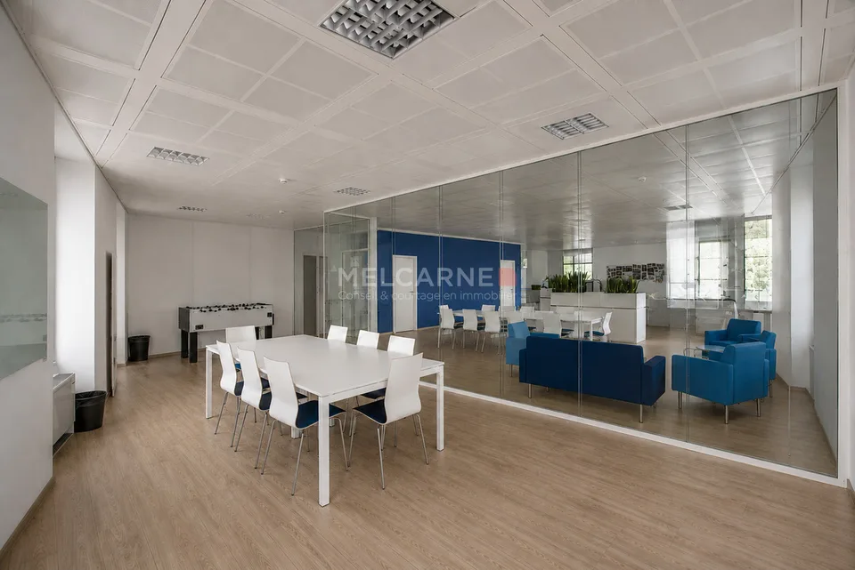 Bureaux d'environ 237 m² à louer - Proche du Quai des Bergues