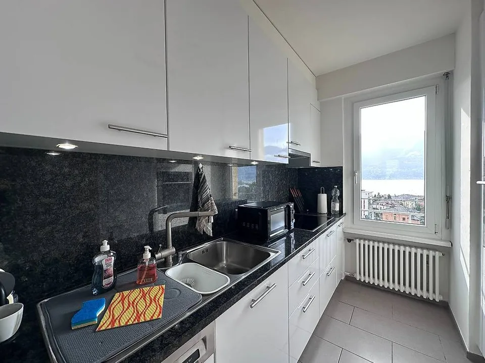 2 ½ locali ammobiliato con vista lago a Muralto