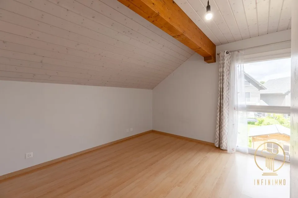 EXKLUSIV! 3' von GIMEL - hübsches Doppelhaus mit 5.5 Zimmern in einer ruhigen und sehr angenehmen Nachbarschaft. – Foto 7 von 28