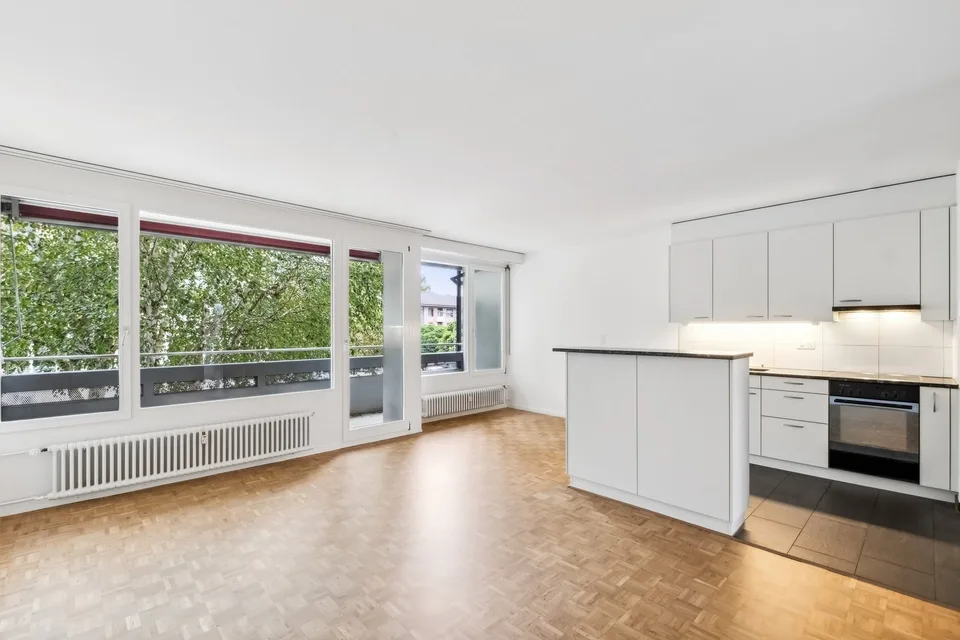 Moderne Wohnung mit sonnigem Balkon
