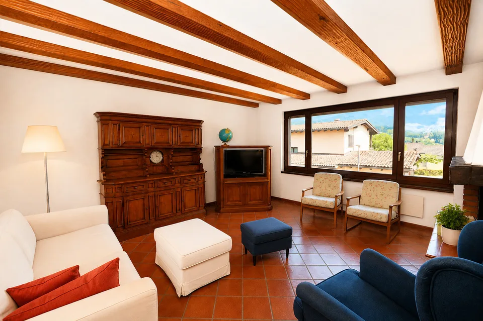 Villa con Giardino, Vista Aperta e Progetto per la Piscina