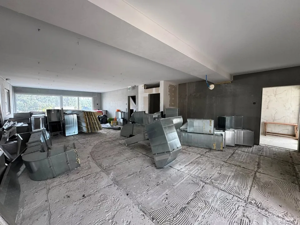 For rent ? Newly rented administrative area of 145.8 m²