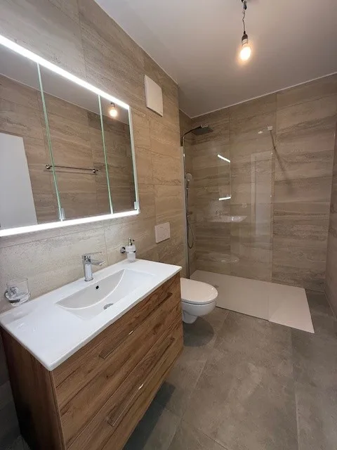 Bella casa a schiera con 5 stanze a Montagny – disponibile immediatamente