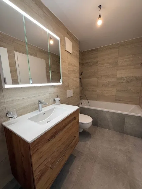 Bella casa a schiera con 5 stanze a Montagny – disponibile immediatamente