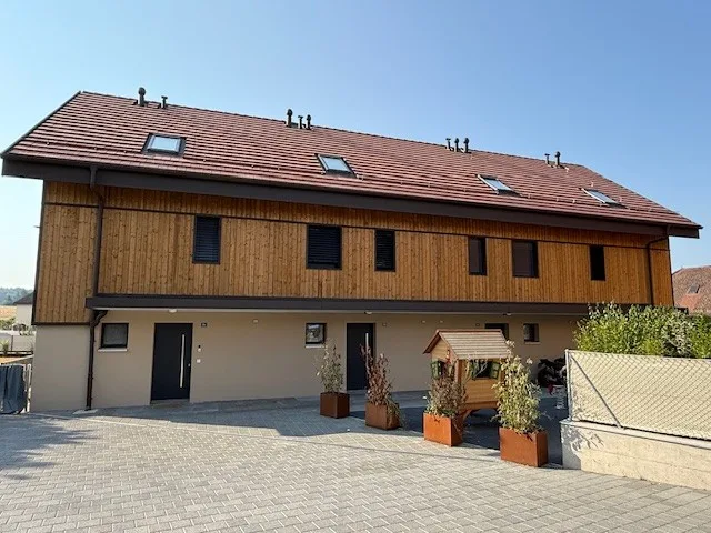 Belle maison mitoyenne neuve de 5 pièces à Montagny – disponible immédiatement