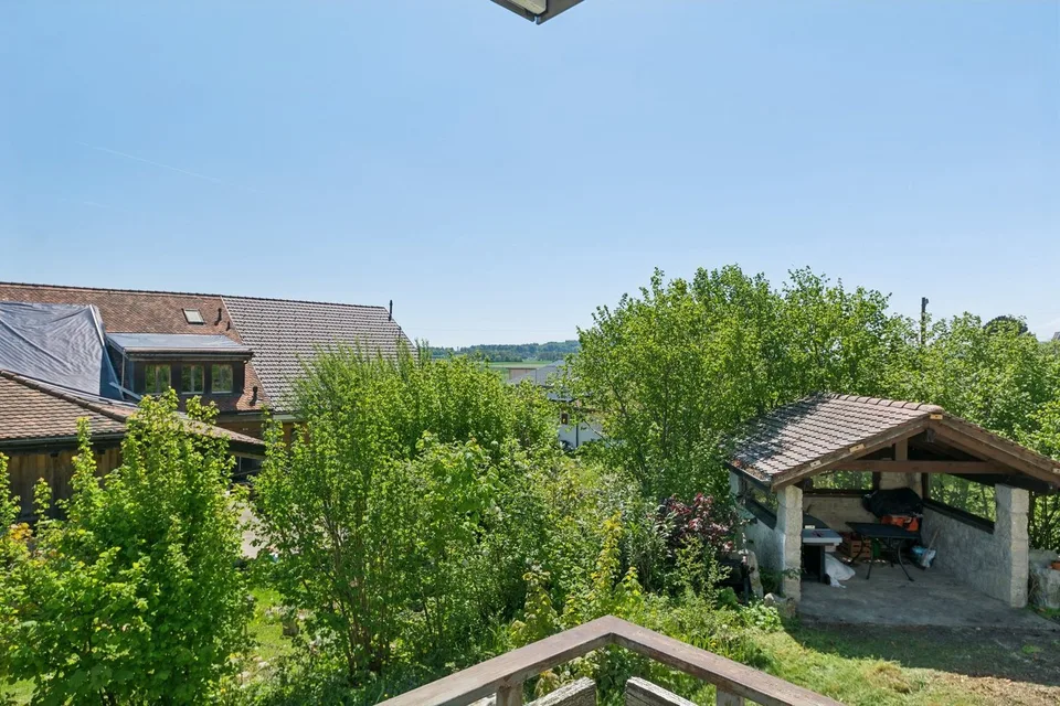 The Art of Living in the Heart of Serenity: Jewel of Light on the Plateau – photo 8 of 13