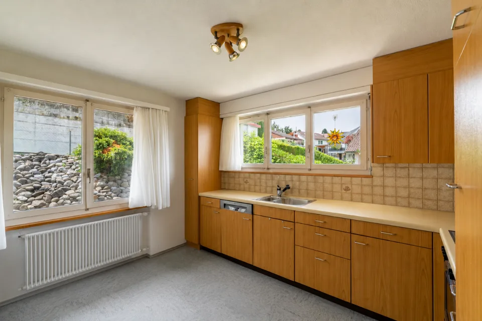 Vivre avec une vue dégagée : Maison avec 2 appartements et grand jardin – photo 6 sur 11