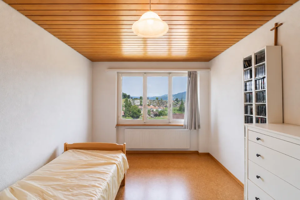 Vivre avec une vue dégagée : Maison avec 2 appartements et grand jardin – photo 7 sur 11