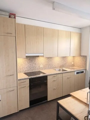 Appartamento luminoso 4,5 locali con balcone a Mettmenstetten – disponibile da ottobre 2026