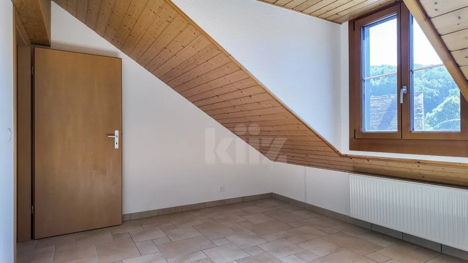 Schönes renoviertes Doppelhaus mit eigenem Garten – Foto 6 von 13