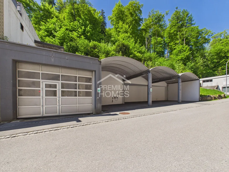 Commercial space with showroom