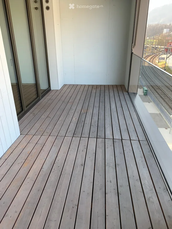 Wunderschöne 3.5-Zimmer-Wohnung mit  Aussicht und traumhaft grossem Balkon