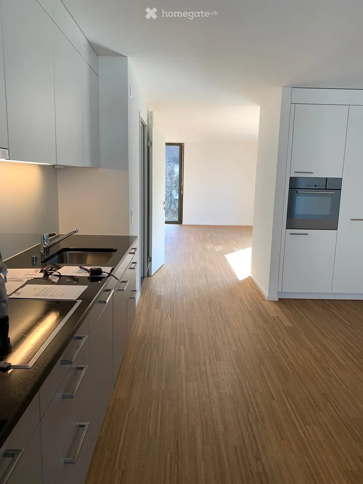 Wunderschöne 3.5-Zimmer-Wohnung mit  Aussicht und traumhaft grossem Balkon