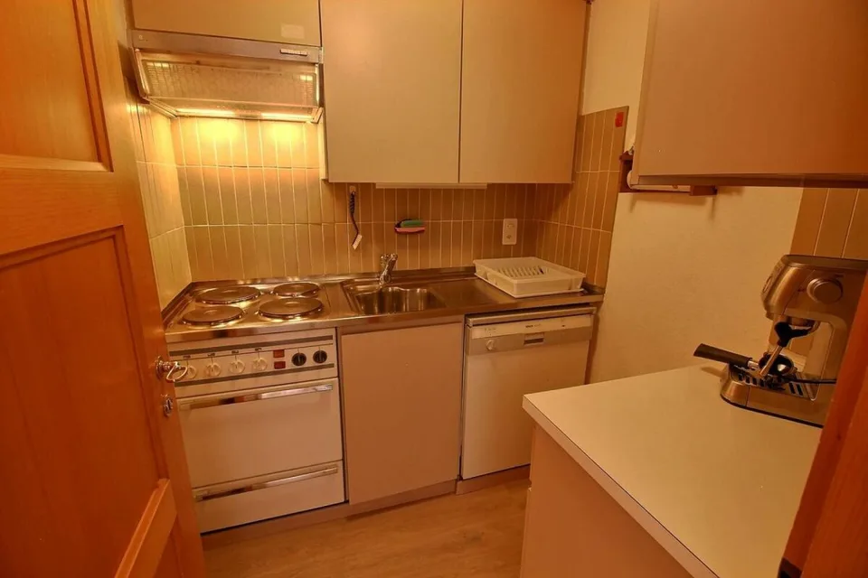 AV 4/Mars - 202 Weekly rental