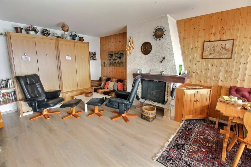 AV 4/Mars - 202 Weekly rental