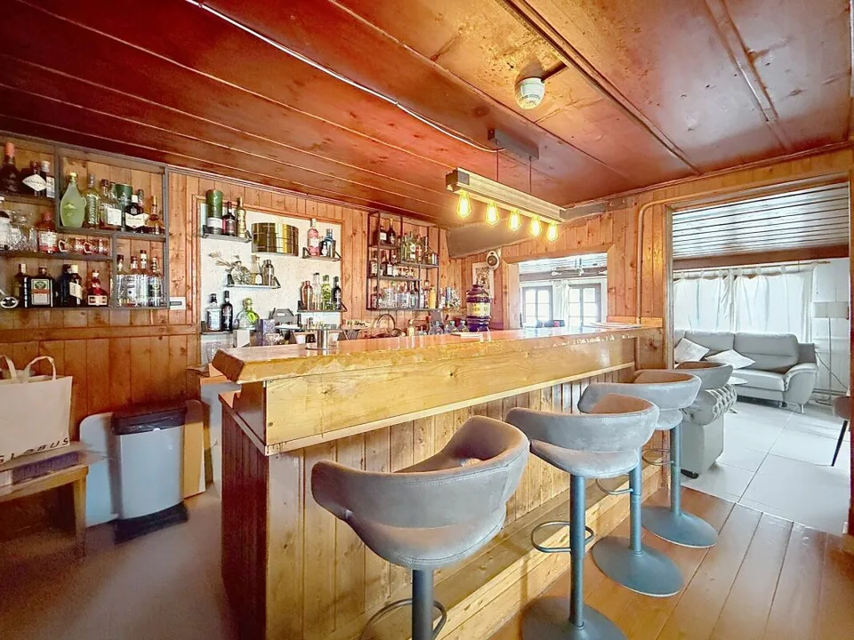 16-Zimmer-Gasthaus mit Bar zur Miete in Morgins