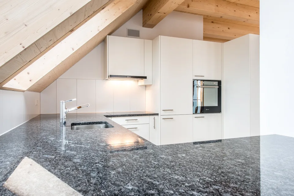 Habiter dans une ferme moderne / appartement 2,5 pièces au dernier étage