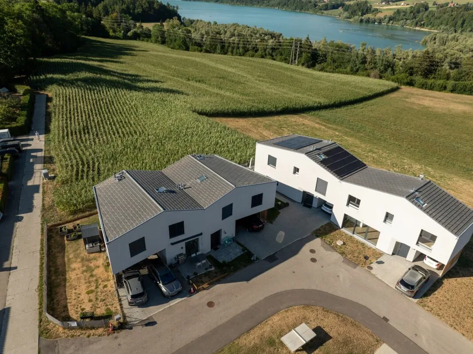 Très belle villa de 4,5 pièces avec vue sur les montagnes et le lac de la Gruyère ( B1.2 )