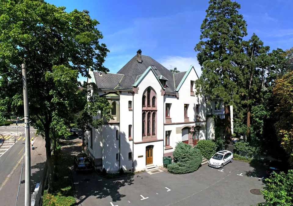 Parkplatzsuche leid? Hier wartet Ihre Chance: Aussenparkplatz Nähe Aeschenplatz