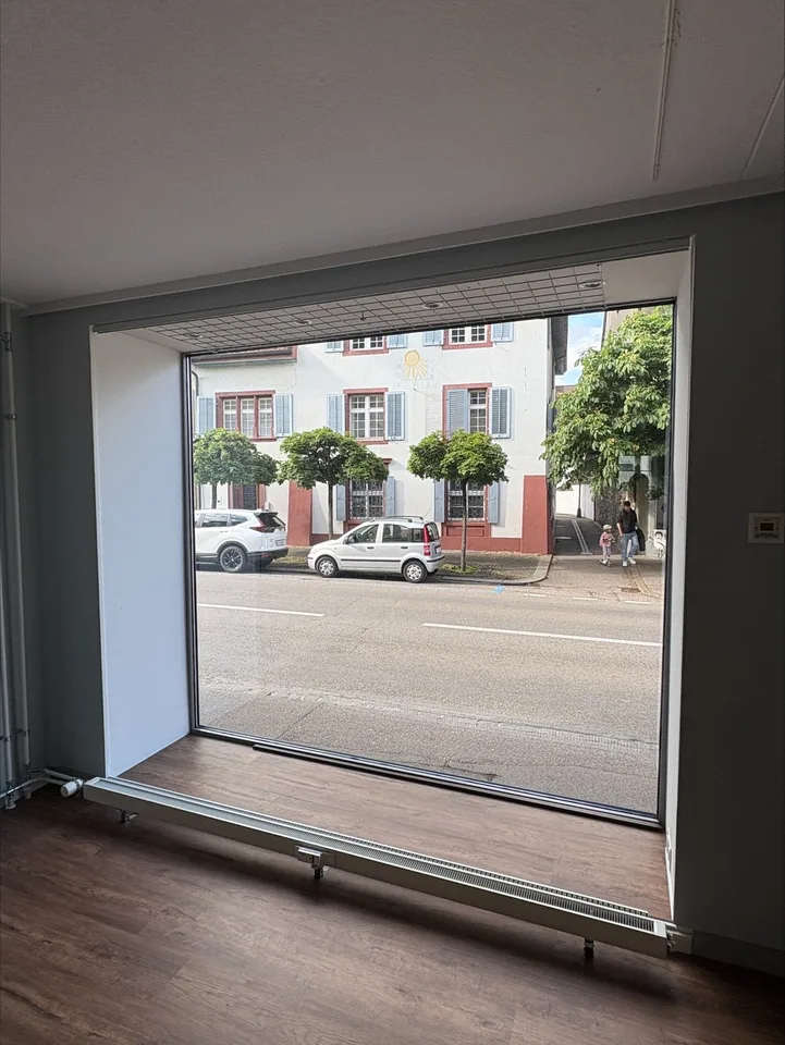 Ladenlokal / Gewerbeflaeche an der Hauptstrasse in Sissach