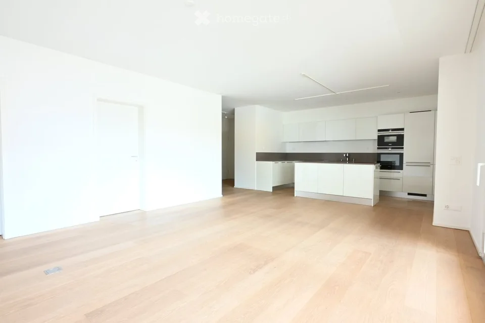 Elegantes 3.5-Zimmer-Wohnung mit Terrasse, Doppelsanitär und 2 Parkplätzen
