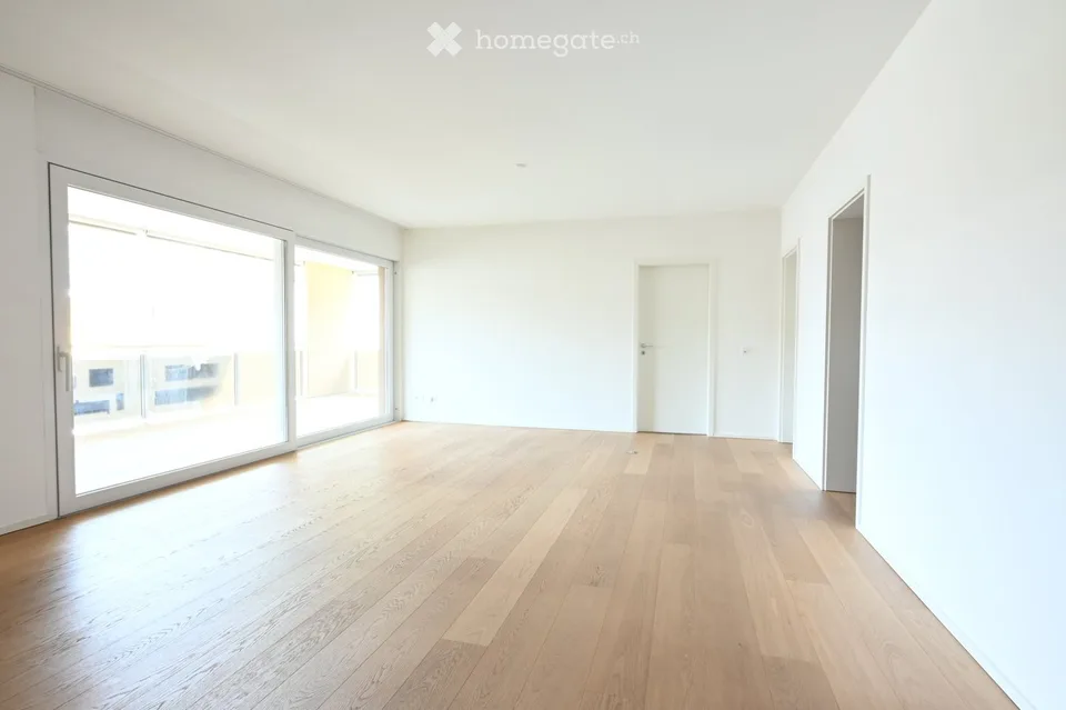Elegantes 3.5-Zimmer-Wohnung mit Terrasse, Doppelsanitär und 2 Parkplätzen
