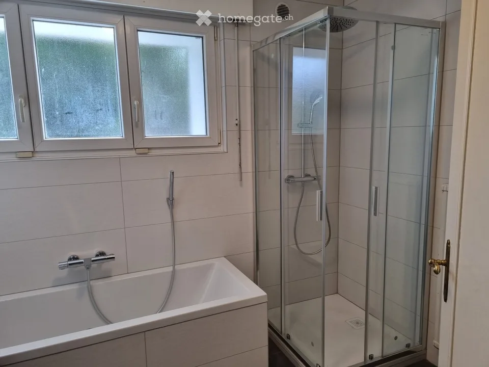 Chambre meublée à louer dans une villa