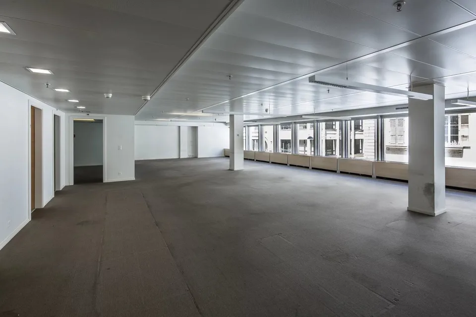 Offices Rue du Rhône – photo 9 of 13