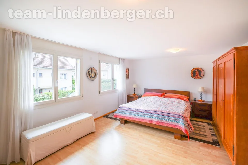 Familienglück in Aesch - Garten, Komfort und ideale Lage vereint – Foto 9 von 13