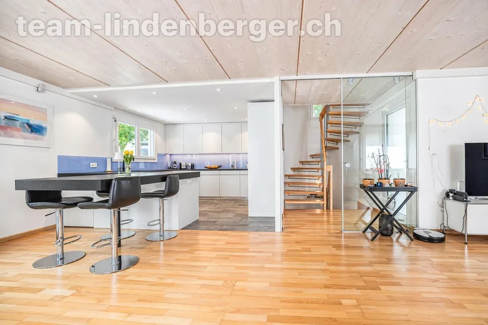 6½ Zi.-Einfamilienhaus mit Pool in Binningen – Foto 7 von 13