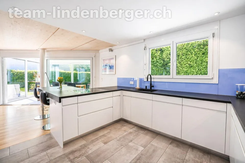 6½ Zi.-Einfamilienhaus mit Pool in Binningen – Foto 9 von 13
