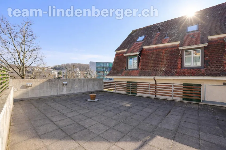 Attraktives Mehrfamilienhaus mit Gewerbefläche an Toplage in Oberwil – Foto 9 von 10