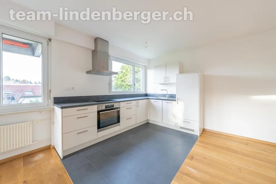 Renovierte 2½ Zi.-Gartenwohnung mit sonnigem Privatgarten – Foto 6 von 12
