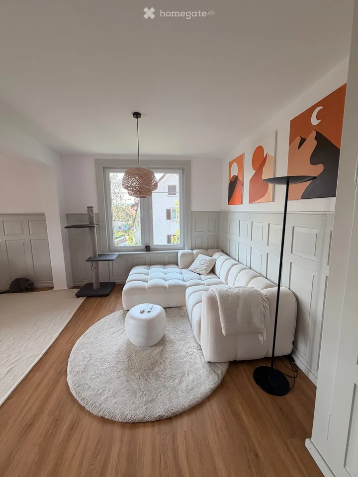 Stilvolle 4.5-Zimmer-Altbauwohnung  2025 neu saniert