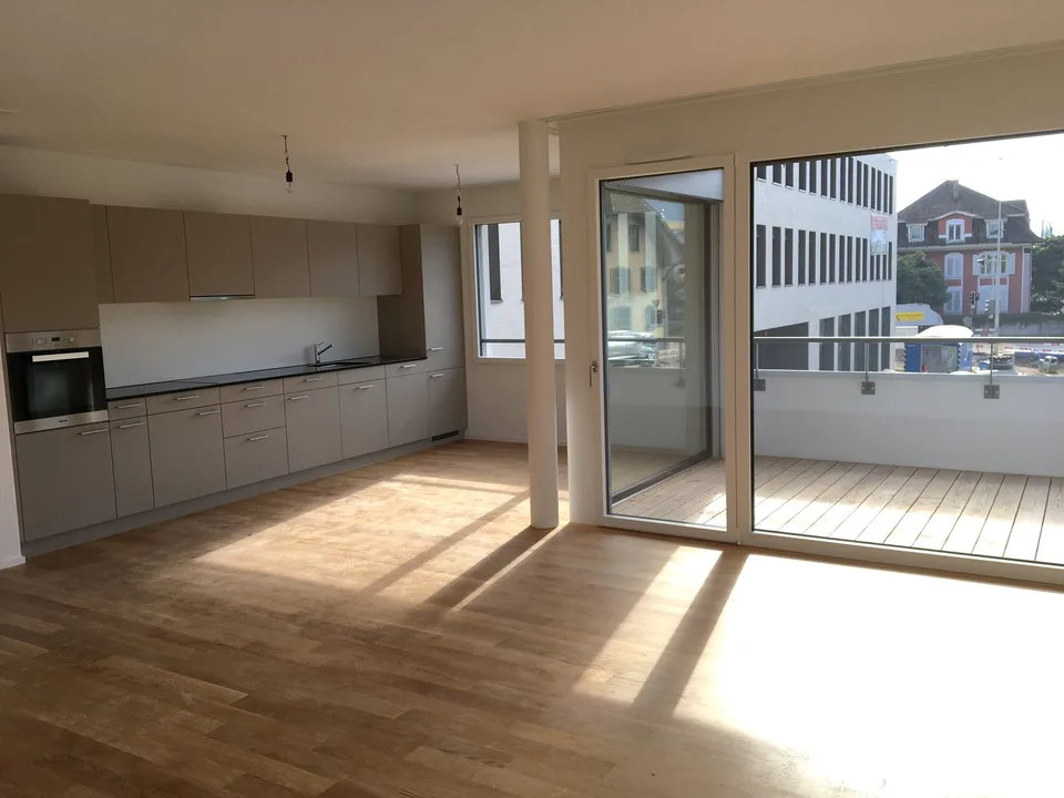 Grosszügige 2.5-Zimmerwohnung an zentraler Lage