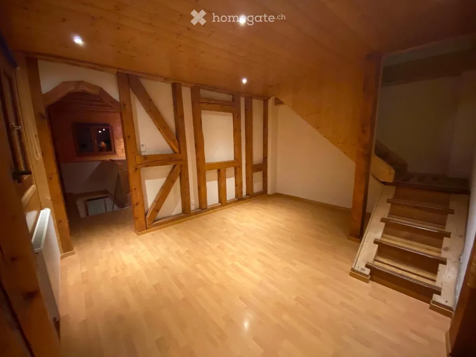 Zu vermieten 5-Zimmer-Dreispänner in Illarsaz