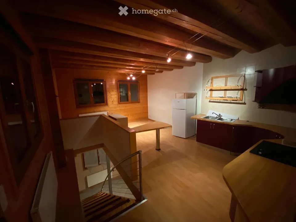 À louer  appartement 5 pièces en triplex à Illarsaz