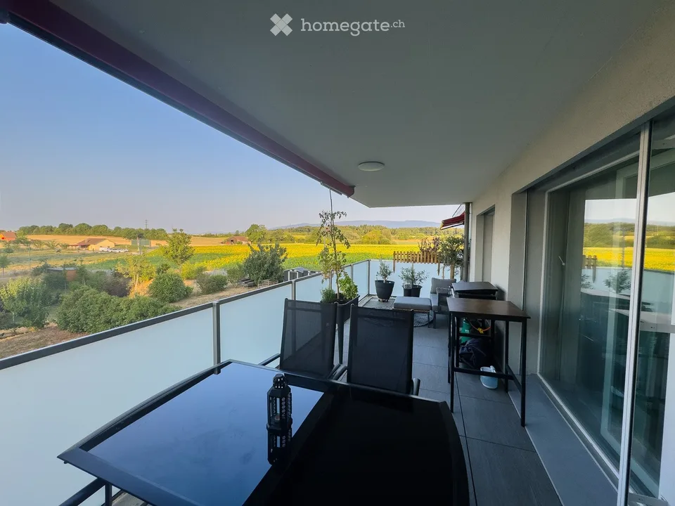 Appartamento luminoso di 2,5 locali, 60 m² con balcone di 20 m² a Cossonay