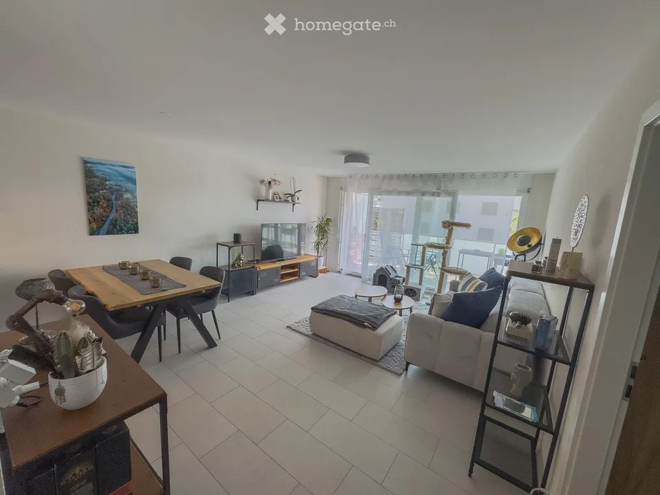 Appartamento luminoso di 2,5 locali, 60 m² con balcone di 20 m² a Cossonay
