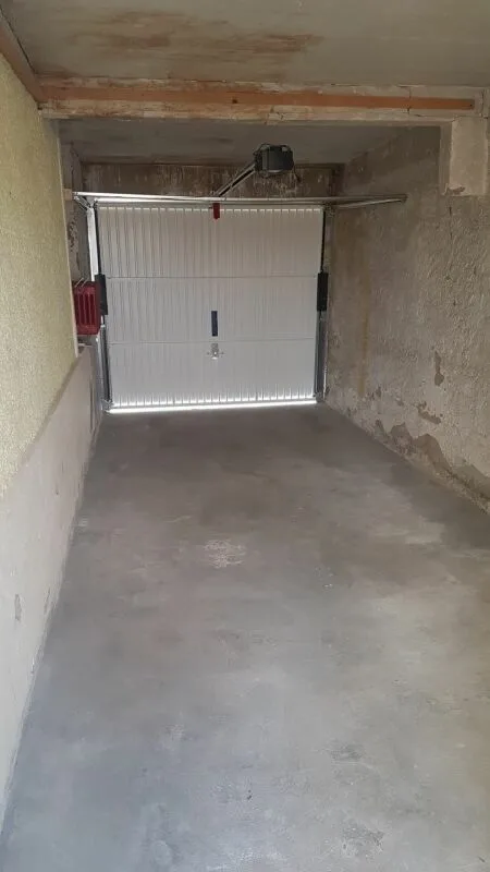 Box garage in posizione centrale a Binningen