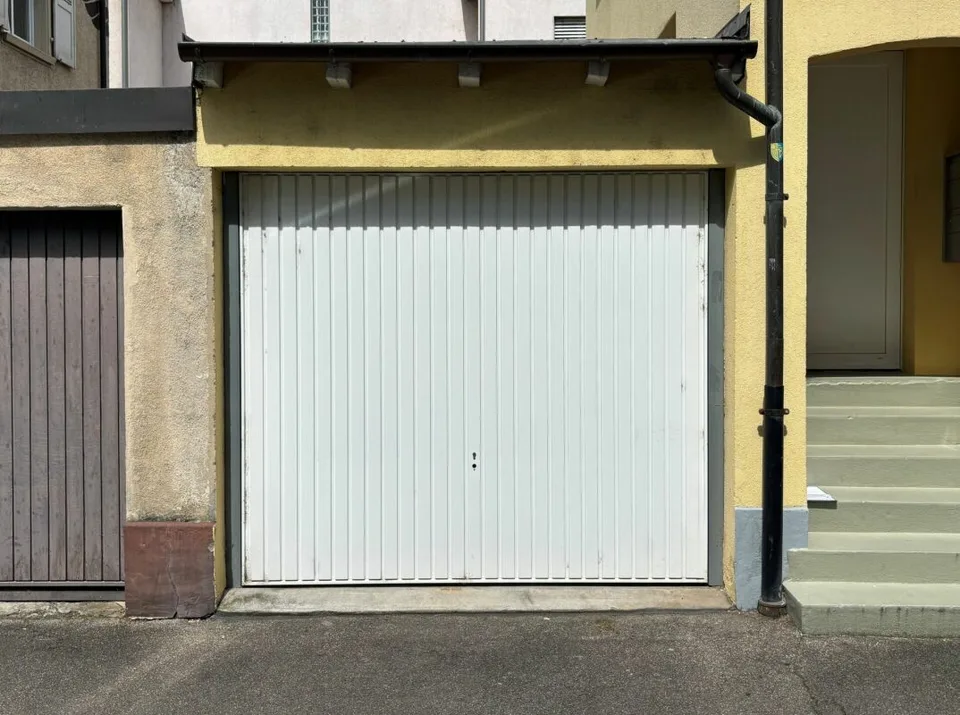 Garagenbox an zentraler Lage in Binningen