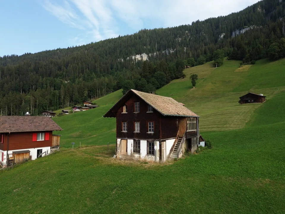 Terrain à bâtir avec une vue grandiose sur les montagnes