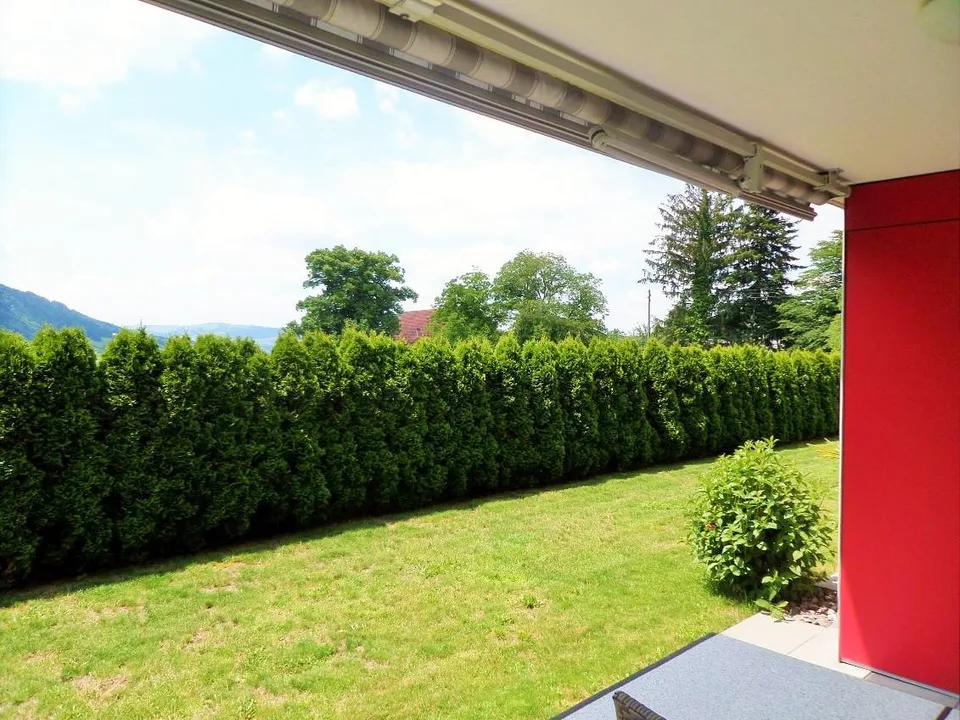 Appartamento con posto a sedere in giardino: di alta qualità e vicino alla città nel popolare quartiere di Lucerna-Littau