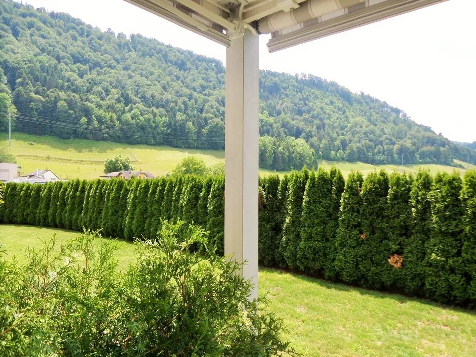 Appartamento con posto a sedere in giardino: di alta qualità e vicino alla città nel popolare quartiere di Lucerna-Littau