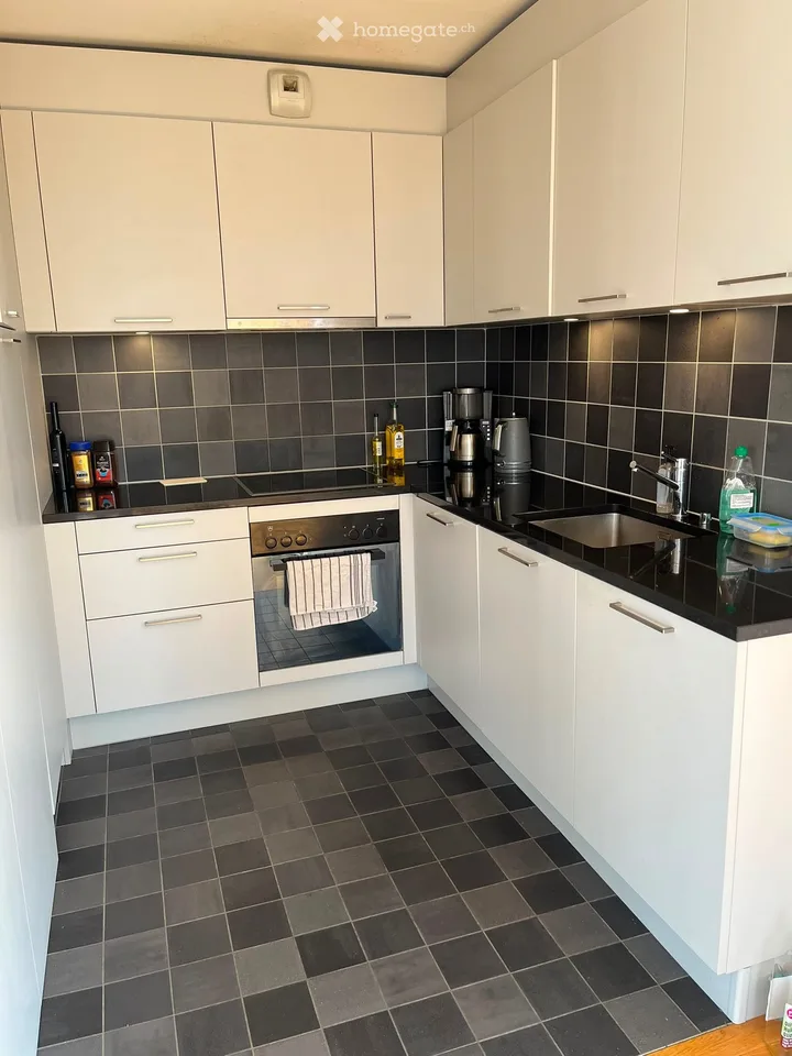 Dachgeschosswohnung mit Terrasse (62 m²) Renens 1. Oktober