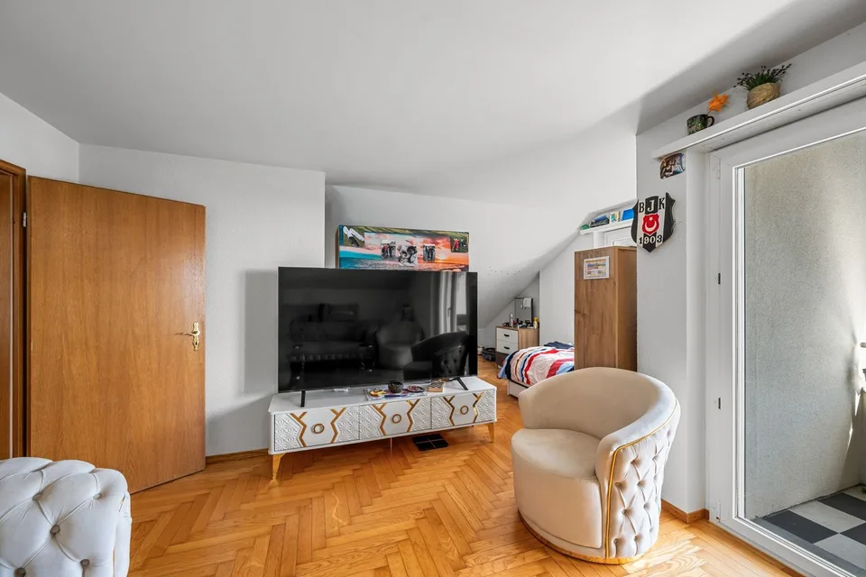 Zentral gelegene 3.5-Zimmerwohnung im Dachgeschoss für Privatnutzer oder Investoren