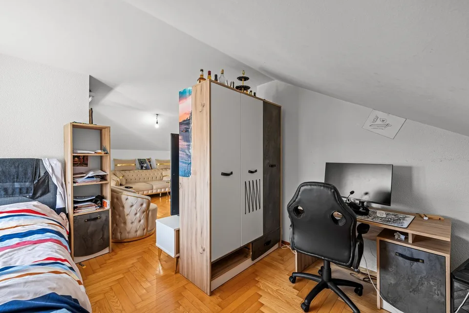 Zentral gelegene 3.5-Zimmerwohnung im Dachgeschoss für Privatnutzer oder Investoren