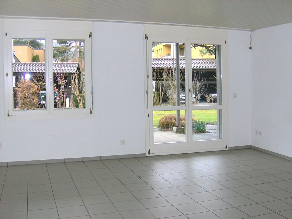 Appartement lumineux de 4,5 pièces au rez-de-chaussée à Würenlos