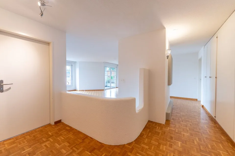 Appartamento al piano terra attraente con caminetto e molto spazio di stoccaggio – foto 6 di 13