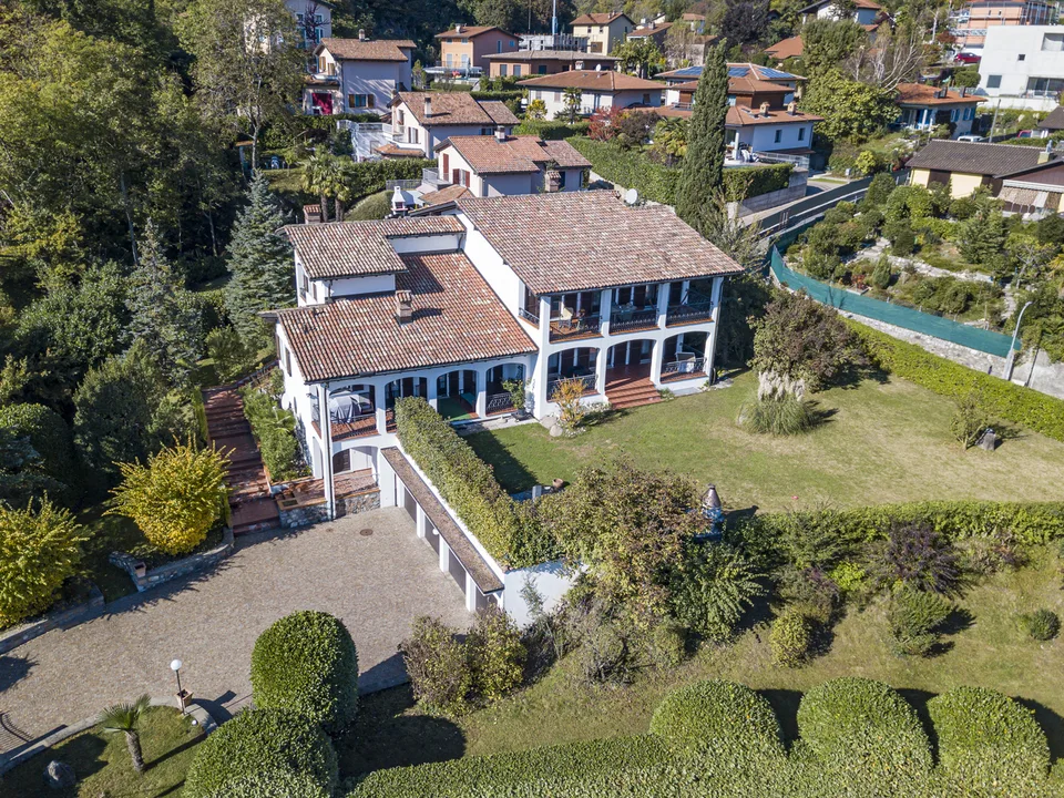 10.5 Zimmer Villa in Stabio – Foto 9 von 13